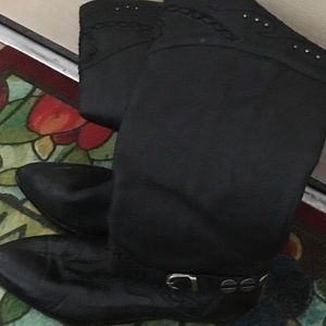 Size 8.5 ladies black leather boots